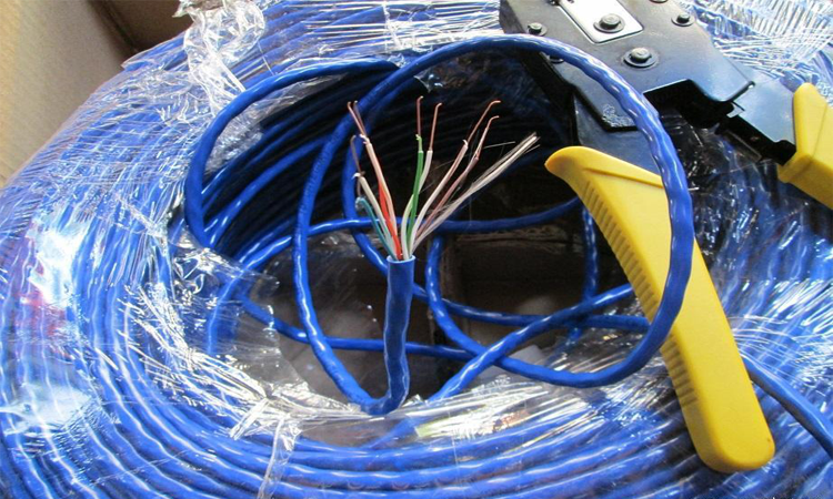 Dây mạng giá rẻ 2K/m, dây mạng cat5e, cat6e chất lượng tốt, free ship tại HN Dây mạng giá rẻ 2K/m, dây mạng cat5e, cat6e chất lượng tốt, free ship tại HN